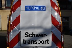 Hilfspolizei, Schwertransport