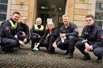 Begleitet wird die Aktion dabei unter anderem von Oberbürgermeisterin Katharina Pötter.