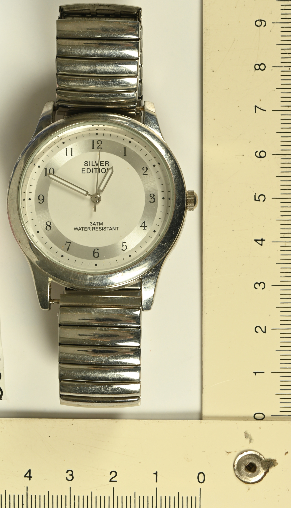 edelstahluhr mit hinweis silver edition auf ziffernblatt